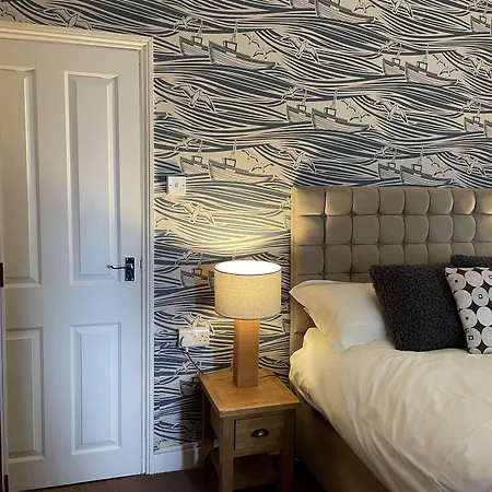 Fayvan Apartment Whitby