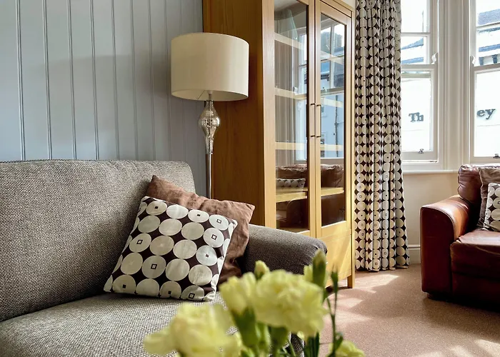 Fayvan アパート ウィットビー